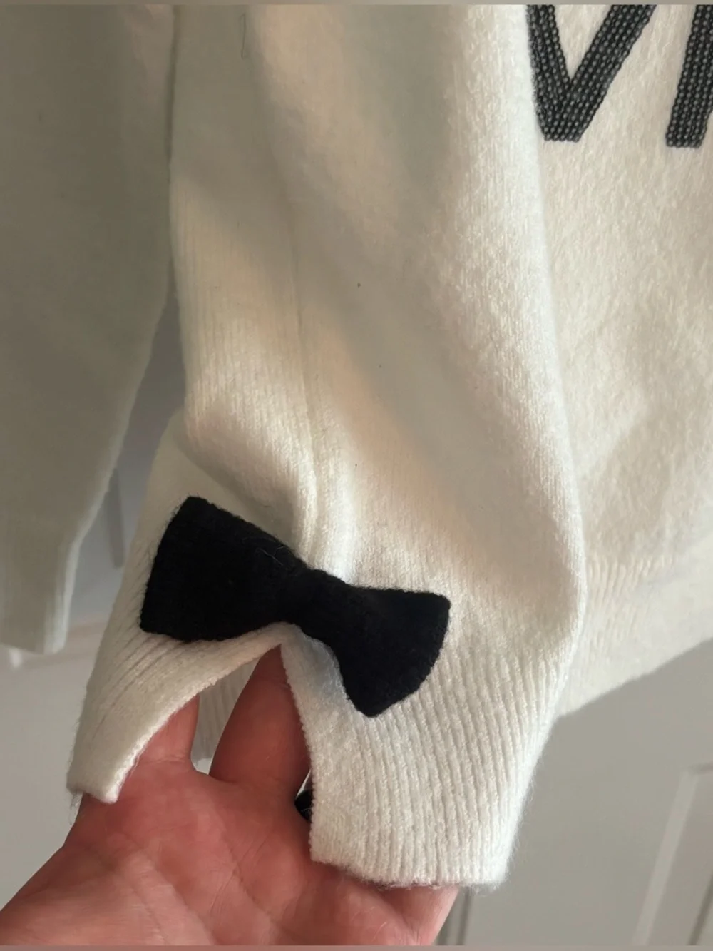 Karl Lagerfeld Paris C’est La Vie Sweater Small Ivory Bow Detail Knit - Picture 4 of 9